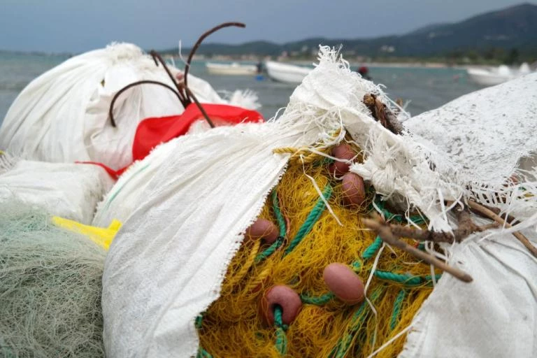 Ανησυχούν για «θερμό» επεισόδιο οι Έλληνες ψαράδες-Τουρκικός στόλος από 49 γρι – γρι στα Άβδηρα!